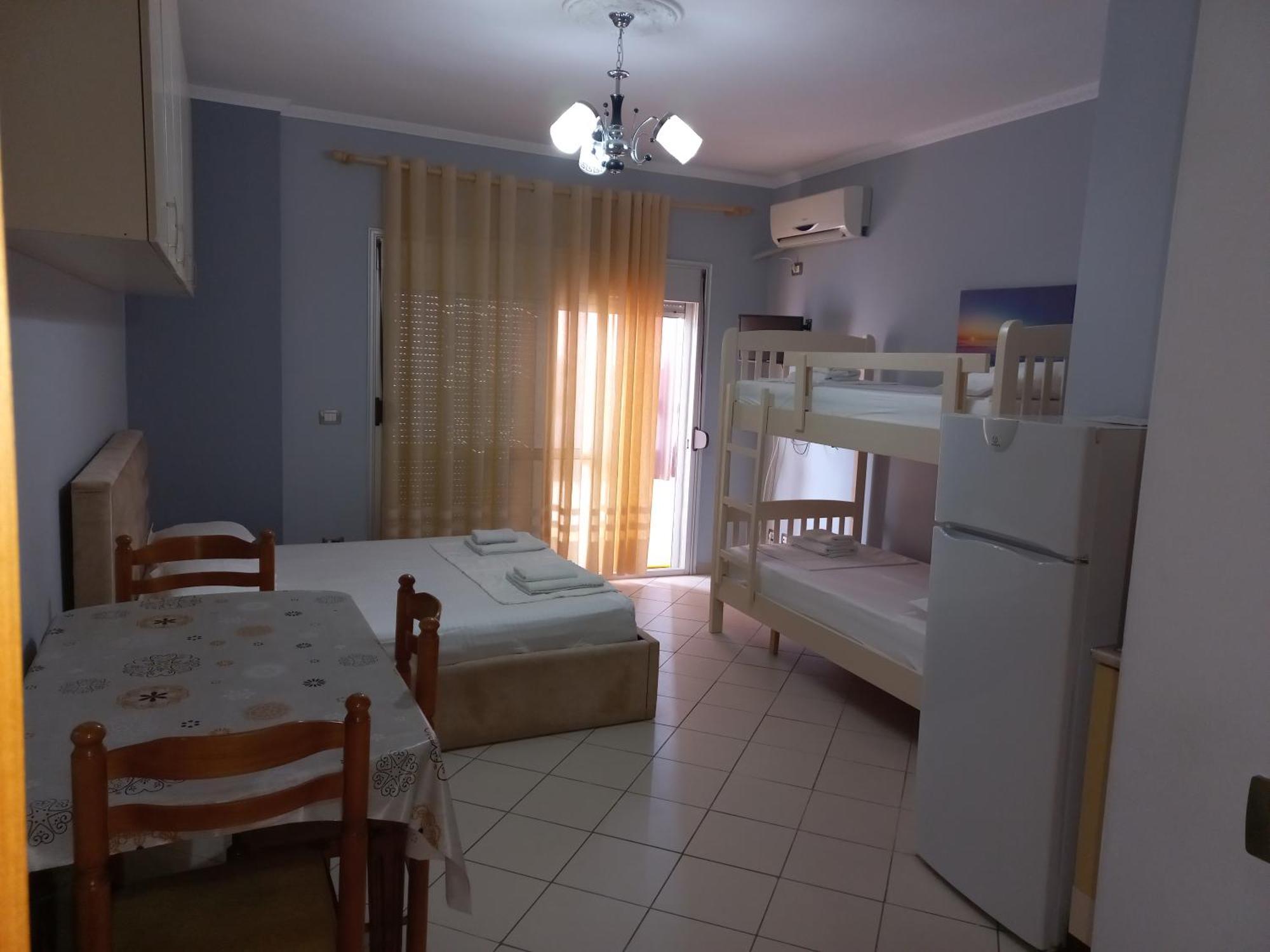 Lungomare Apartament Sea View Vlorë Habitación foto