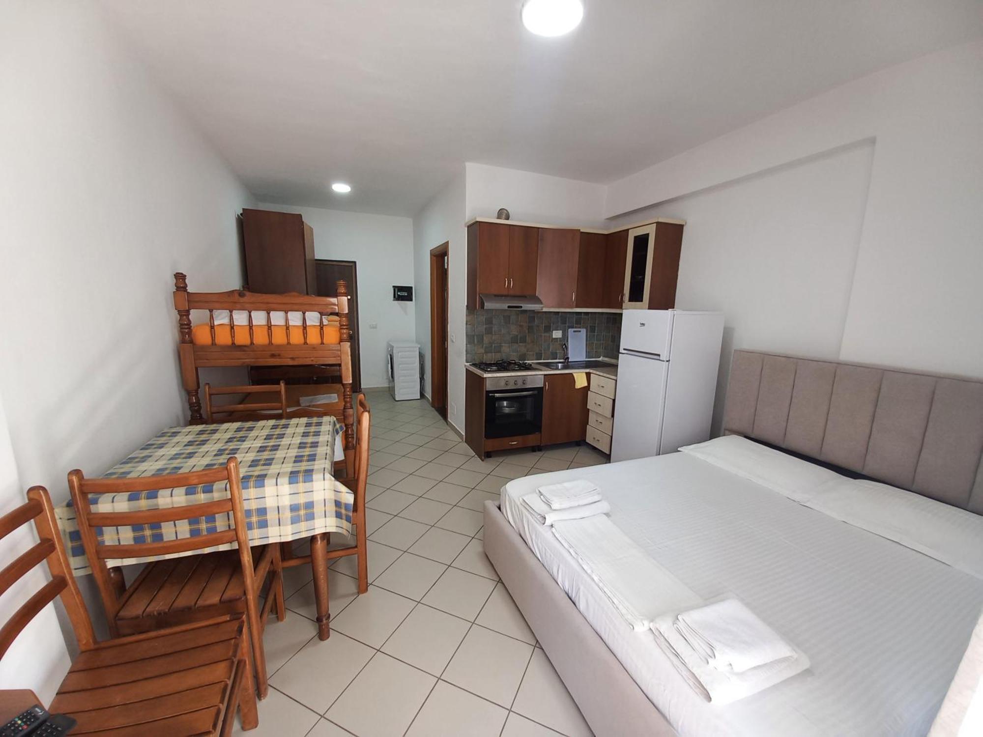 Lungomare Apartament Sea View Vlorë Habitación foto